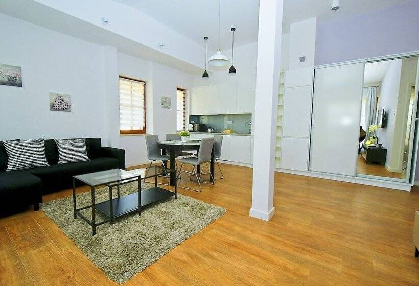 דירה בת חדר שינה 1 עם מרפסת, Poduszka Apartamenty Zdrojowe
