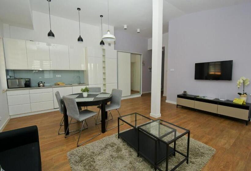 带1个卧室的带阳台的公寓, Poduszka Apartamenty Zdrojowe