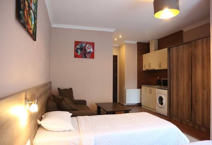 اتاق خانوادگی, Soft