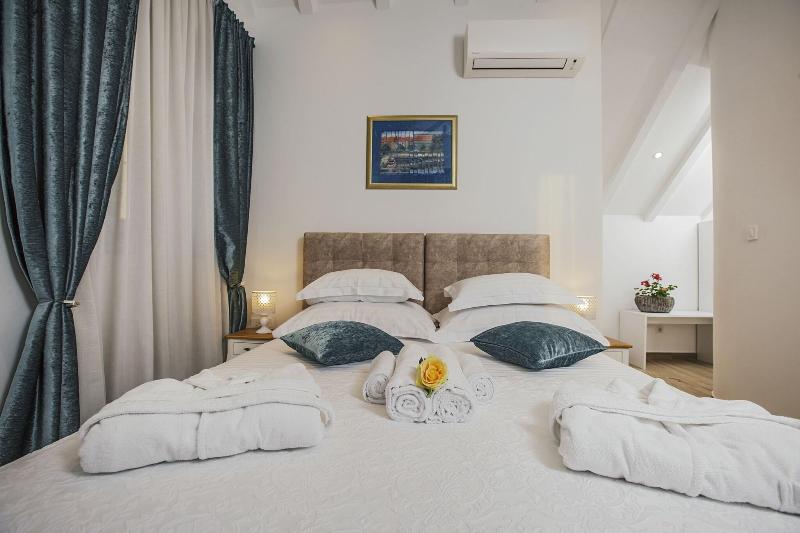 带城市景观的高级房间, Heritage Hotel Dea Hvar