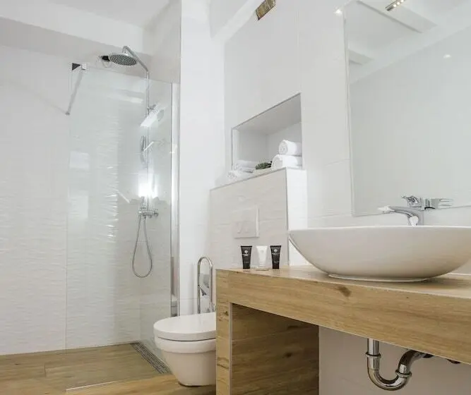 اتاق لوکس با بالکن, Heritage Hotel Dea Hvar