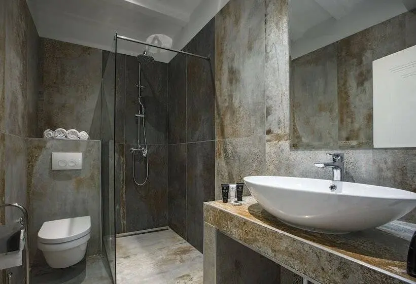 اتاق لوکس با چشم‌انداز شهر, Heritage Hotel Dea Hvar