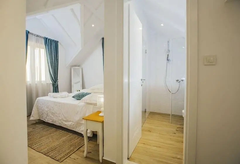 اتاق لوکس با چشم‌انداز شهر, Heritage Hotel Dea Hvar