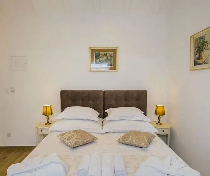 اتاق سوپریور, Heritage Hotel Dea Hvar