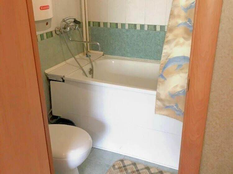 اتاق اکونومی, Avrora