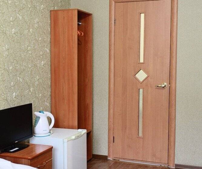 اتاق اکونومی, Avrora