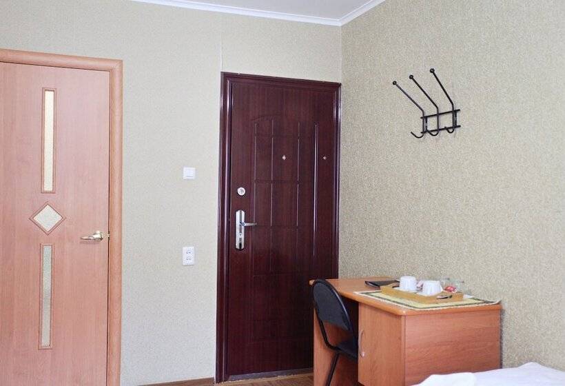 اتاق اکونومی, Avrora