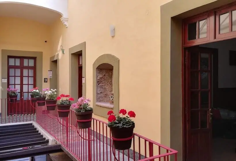 اتاق استاندارد, Aroma 406