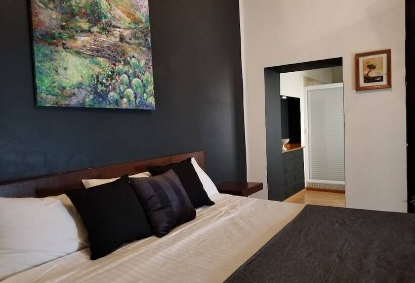 غرفة قياسية, Aroma 406