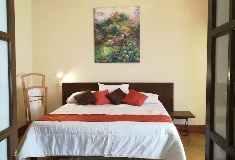 غرفة قياسية, Aroma 406