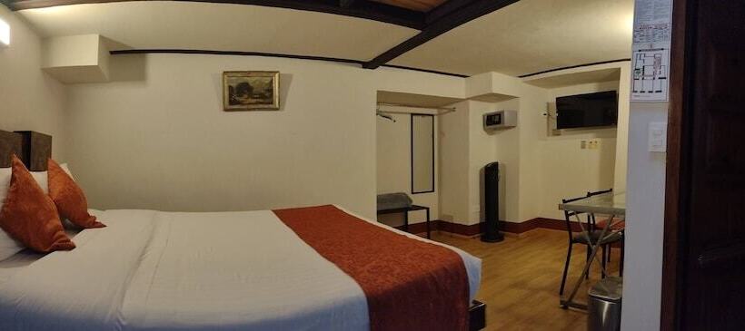 غرفة قياسية, Aroma 406