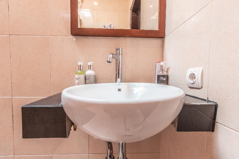 Quarto deluxe, Collection O 9 Villa Ubud Anyer