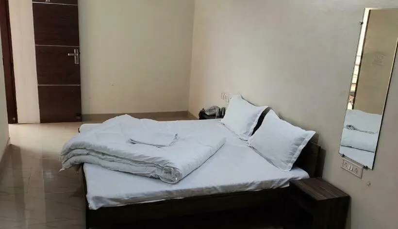 Chambre Deluxe, Gopi Dham, Haridwar
