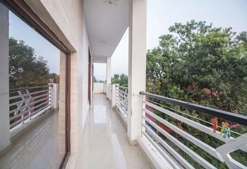 Chambre Deluxe, Gopi Dham, Haridwar
