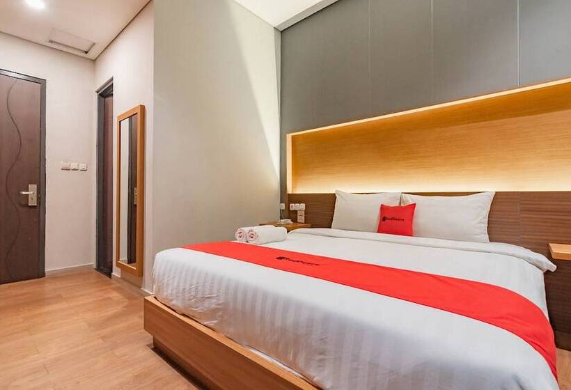 Номер Deluxe, Reddoorz Plus @ Doorman Guest House