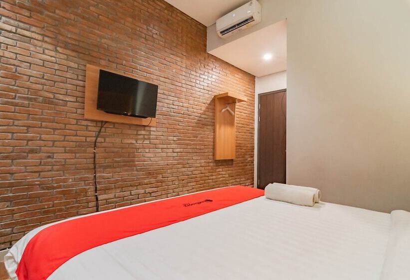 Номер Deluxe, Reddoorz Plus @ Doorman Guest House