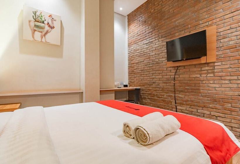 Номер Deluxe, Reddoorz Plus @ Doorman Guest House