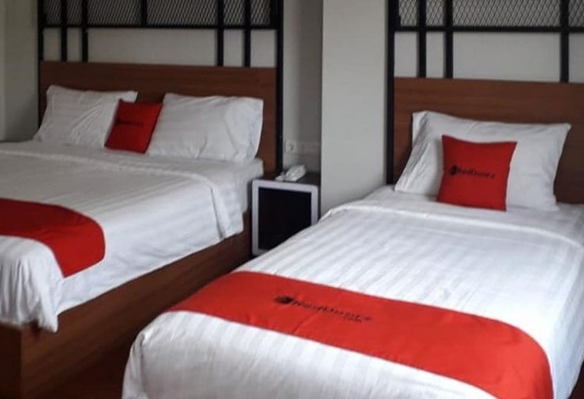 Трехместный Номер Deluxe, Reddoorz Plus @ Doorman Guest House
