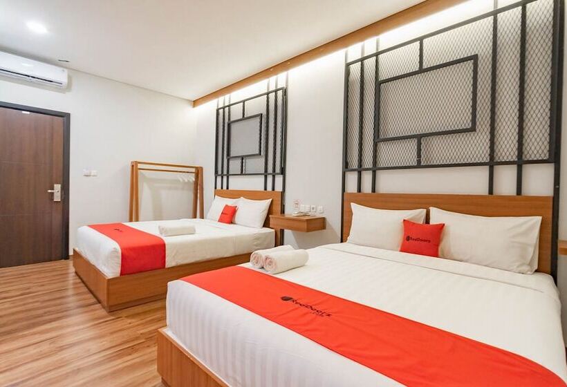 Семейный Номер, Reddoorz Plus @ Doorman Guest House