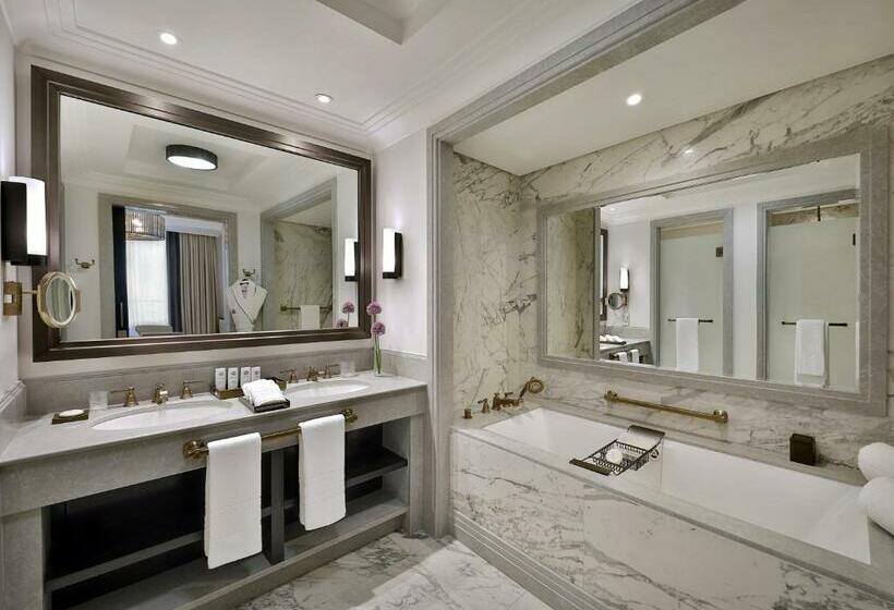 جناح سرير كينج, The St. Regis Amman