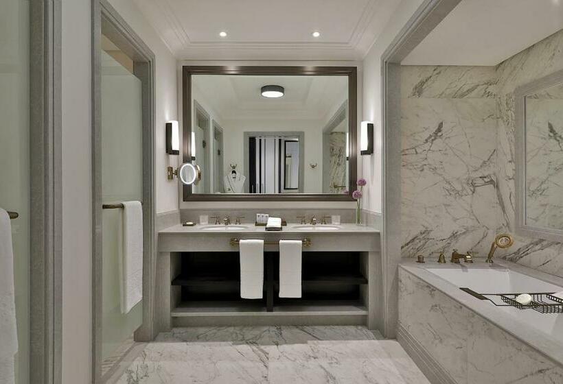 غرفة ديلوكس سرير كينج, The St. Regis Amman
