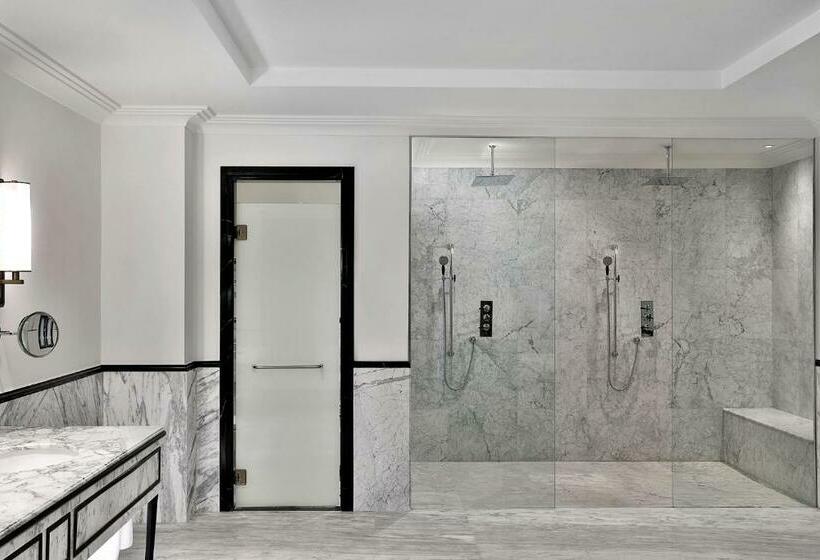 جناح ملكى, The St. Regis Amman