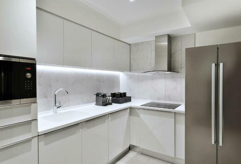 جناح ملكى, The St. Regis Amman