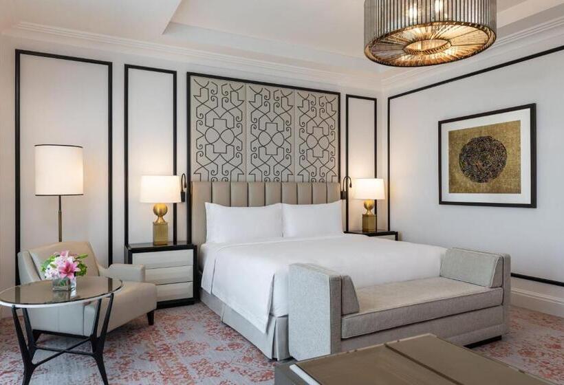 غرفة ديلوكس سرير كينج مطلة على المدينة, The St. Regis Amman