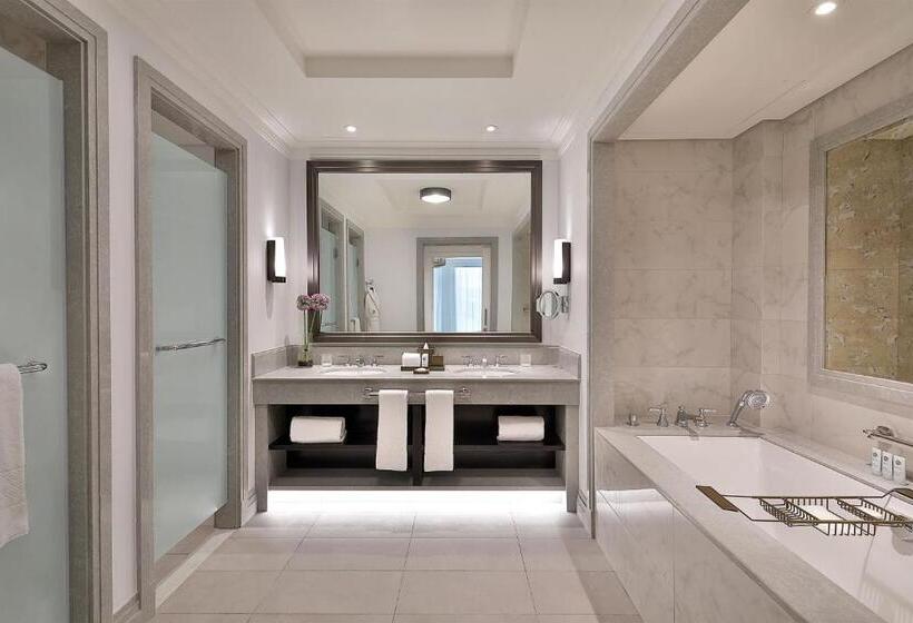 شقة 4 غرف, The St. Regis Amman