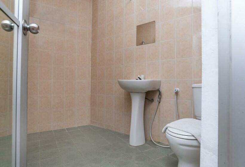 غرفة سوبيريور سرير كينج, Neo Pegasus Hotel By Oyo Rooms