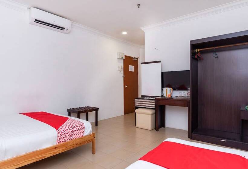 غرفة ديلوكس ثلاثية, Neo Pegasus Hotel By Oyo Rooms