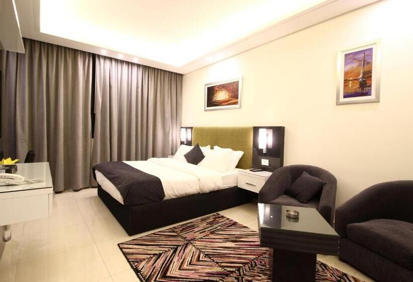 اتاق لوکس با چشم‌انداز دریا, Palm Ville Suites