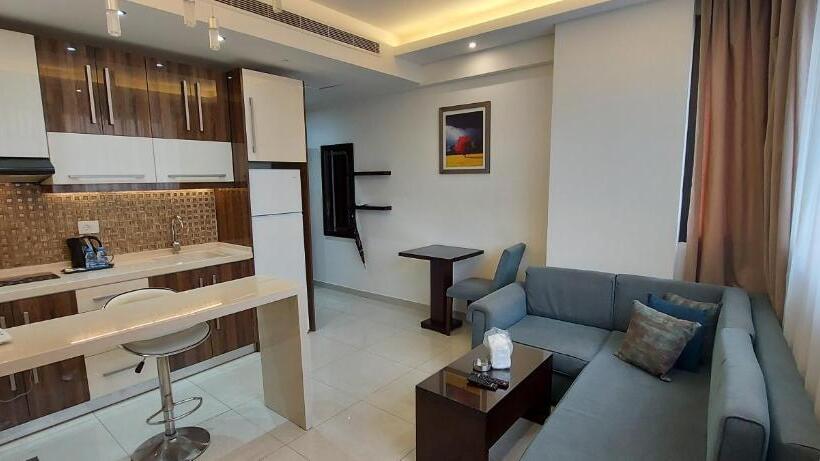 سوییت اجرایی, Palm Ville Suites