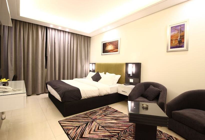 اتاق لوکس با چشم‌انداز دریا, Palm Ville Suites