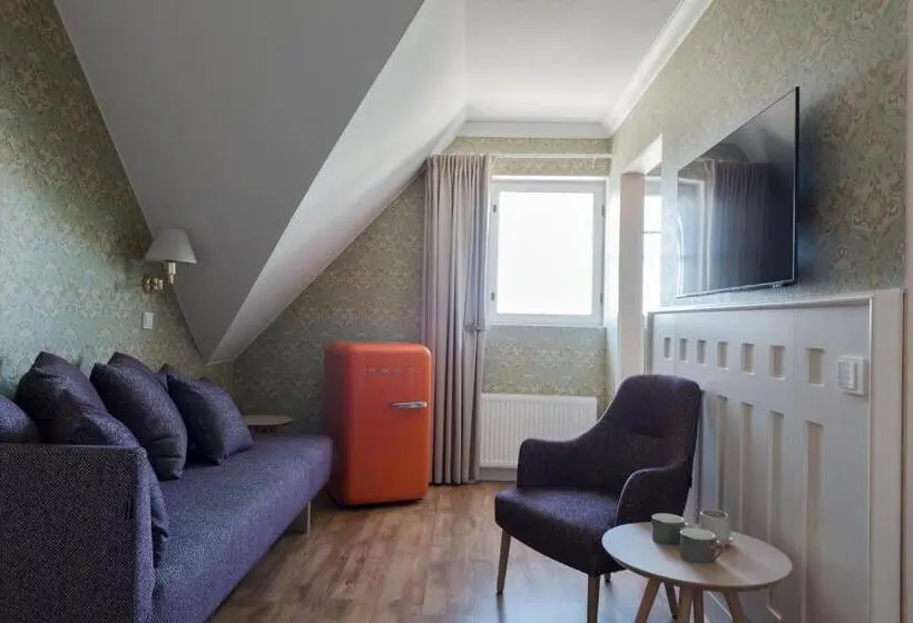 Suite with lake view, Boutique Hotel Lähde