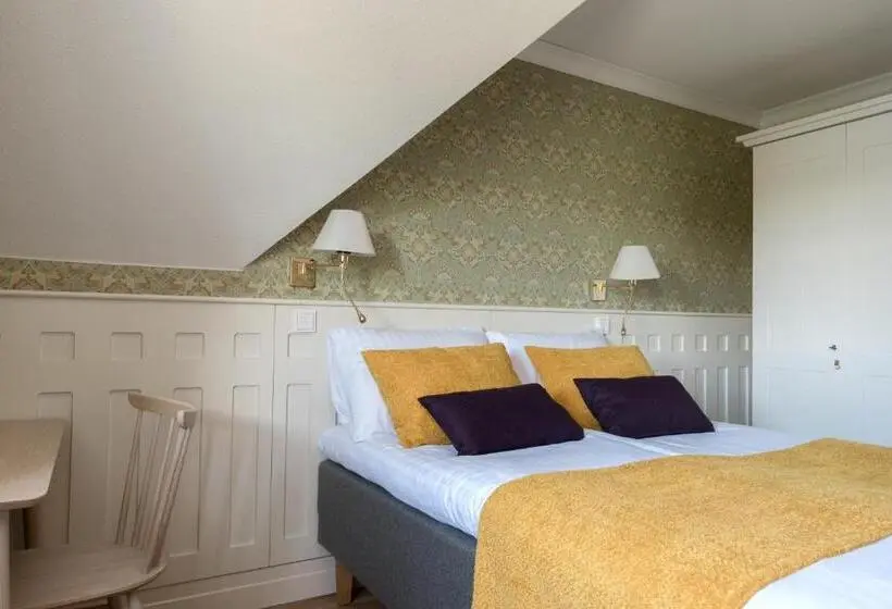 Suite with lake view, Boutique Hotel Lähde