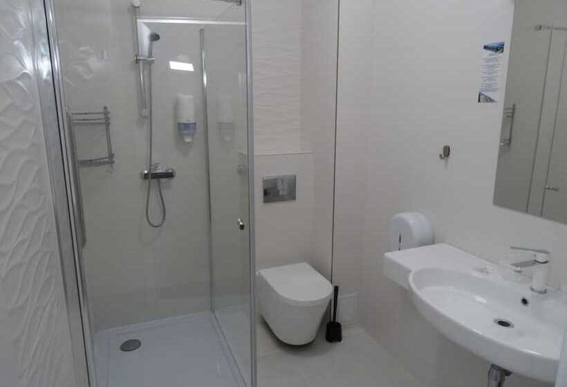 Семейный Номер, Carina