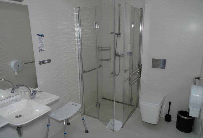 Семейный Номер, Carina