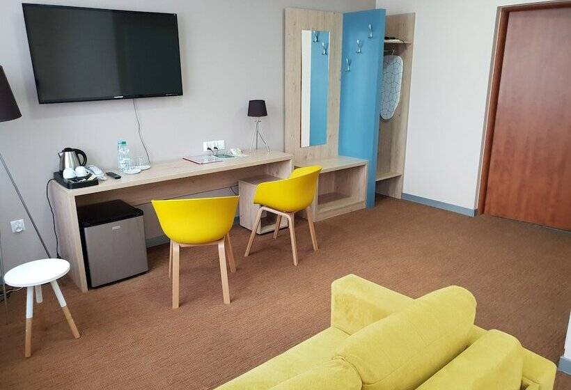 Семейный Номер, Carina