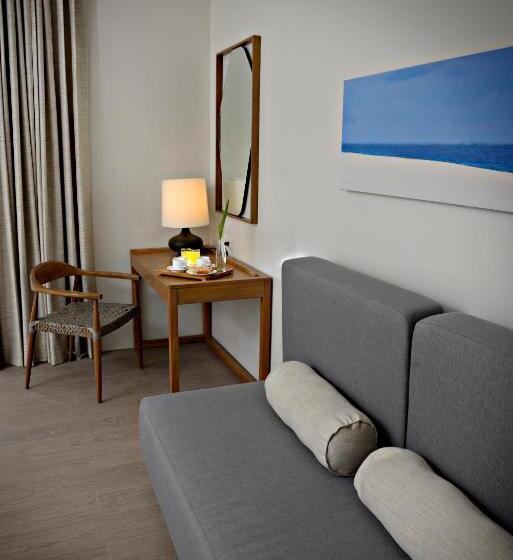 اتاق لوکس با تخت دو نفره بزرگ, Huni Lio