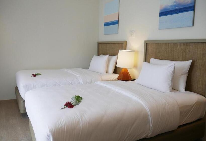 اتاق لوکس با چشمانداز استخر, Huni Lio