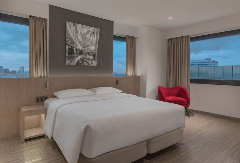 سوییت جونیور, Park Inn By Radisson North Edsa