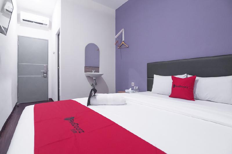 Номер Стандарт, Reddoorz Near Itc Mangga Dua