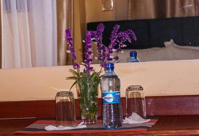 اتاق لوکس, Kentania