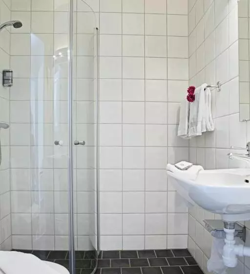 スタンダードトリプルルーム, Best Western Tidbloms