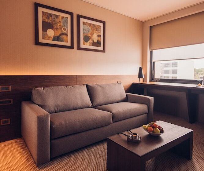 Suite, Crowne Plaza Geneva, An Ihg