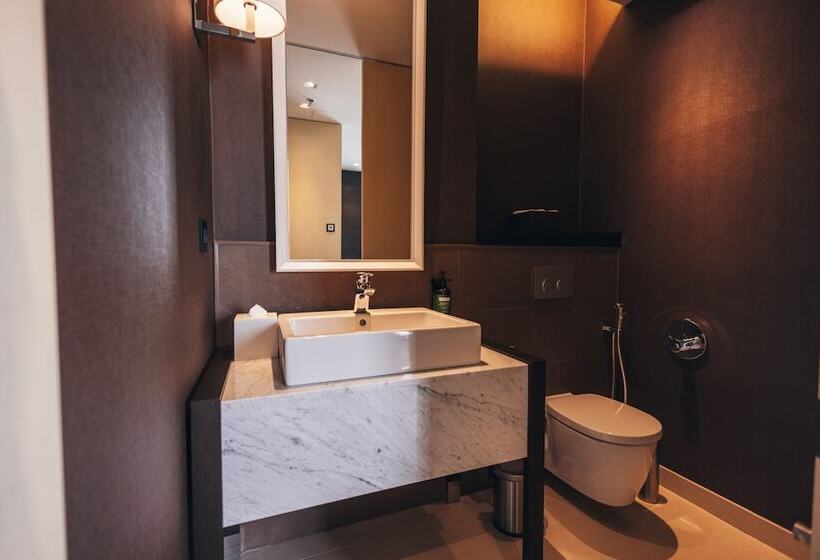 Suite, Crowne Plaza Geneva, An Ihg