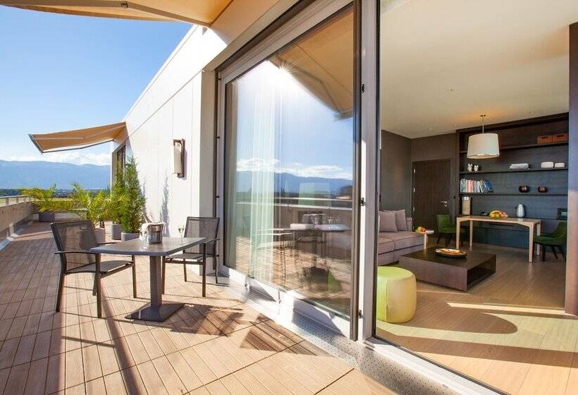 Suite, Crowne Plaza Geneva, An Ihg