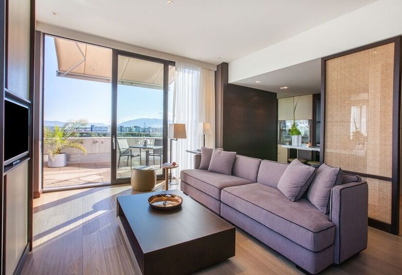 Suite, Crowne Plaza Geneva, An Ihg