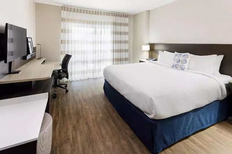 سوییت, Crowne Plaza Geneva, An Ihg